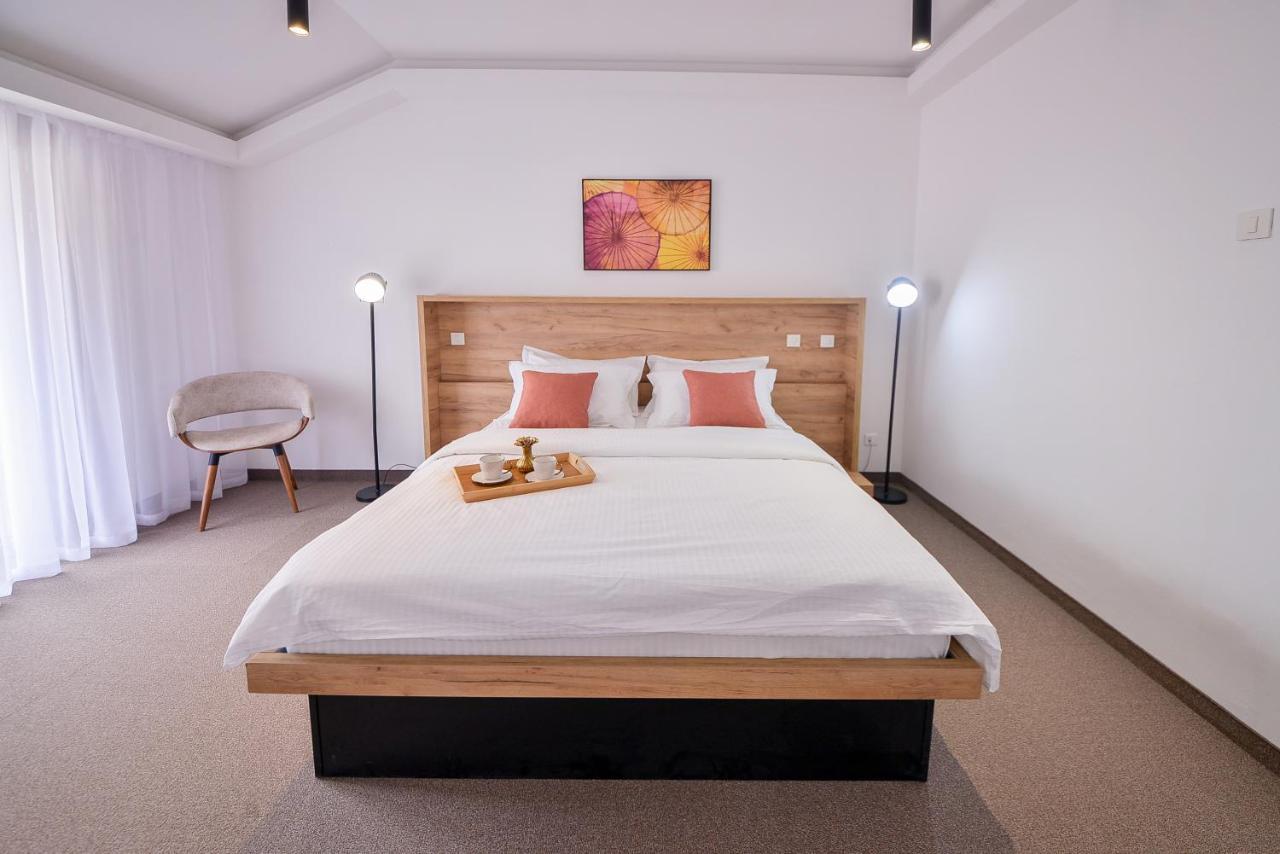 Magnolia Place Tivat Exterior foto