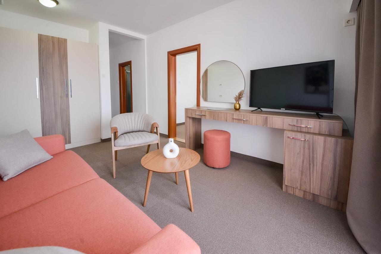 Magnolia Place Tivat Exterior foto